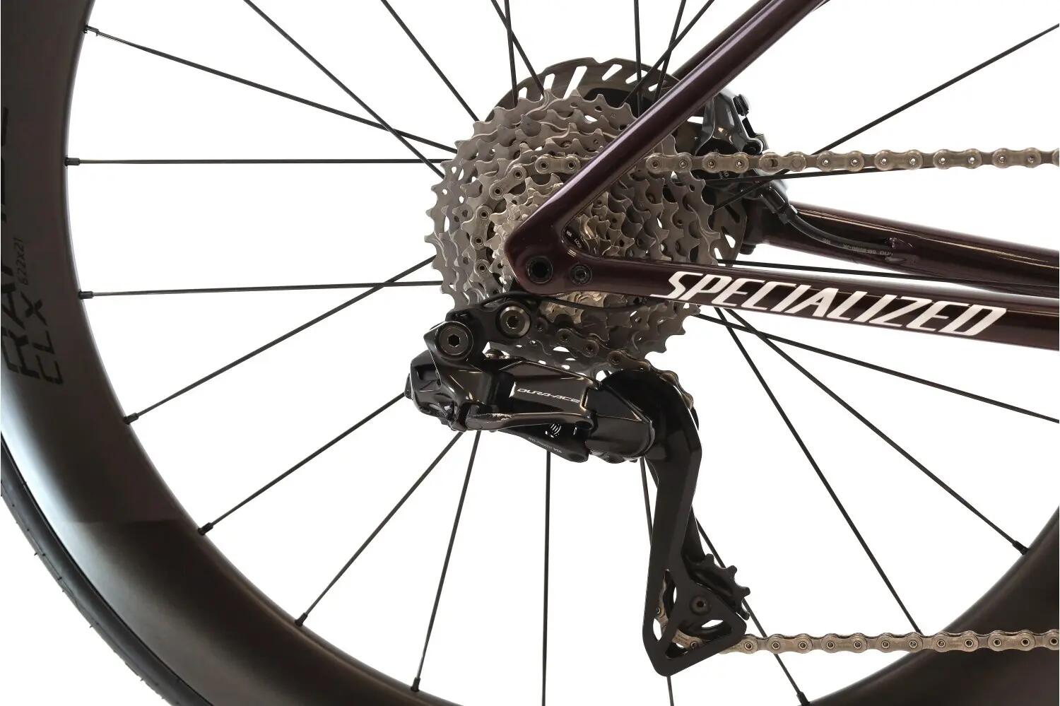 Segunda Vida · Bici estrada ·  S-Works Tarmac SL8 Di2 12V · Muito bom estado 3/8