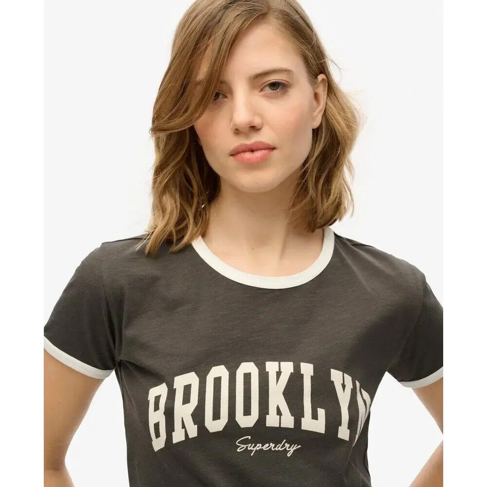 T-shirt ajustado Ath Ess Ringer em algodão orgânico. 4/5