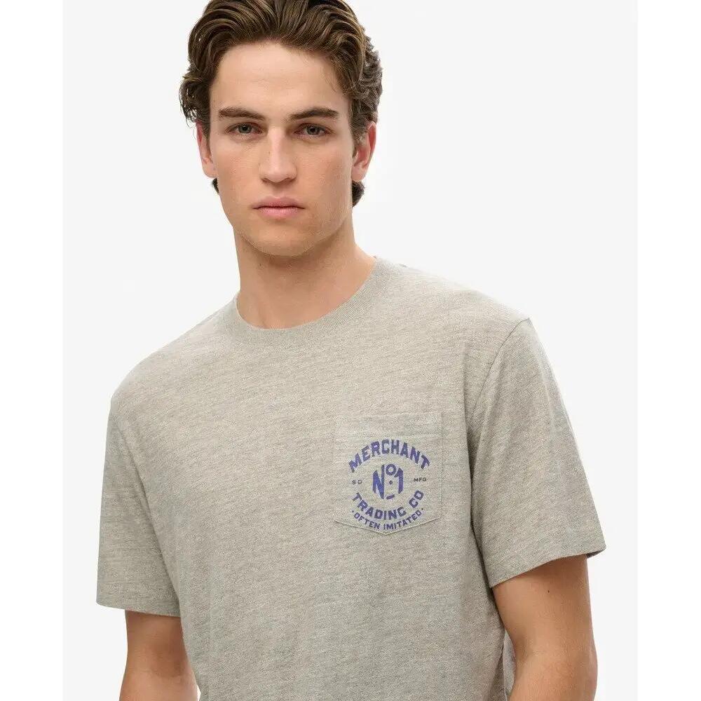 T-shirt graphique du marchand 4/5