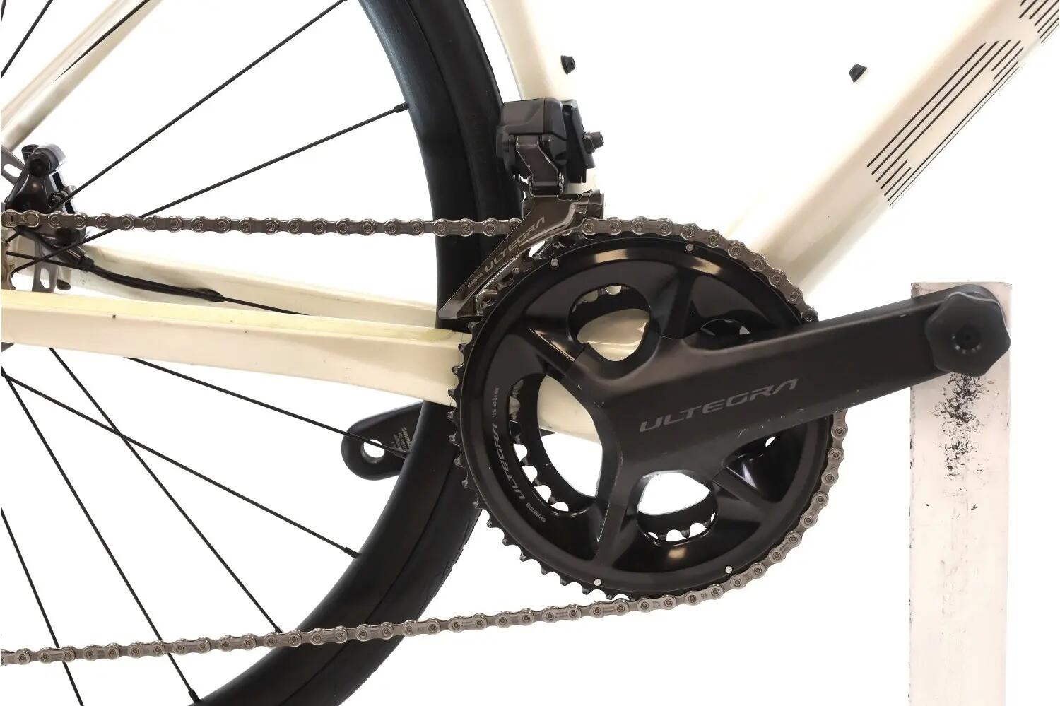 Segunda Vida · Bici estrada ·  RoadTimemachine THREE Di2 12V · Muito bom estado 4/8