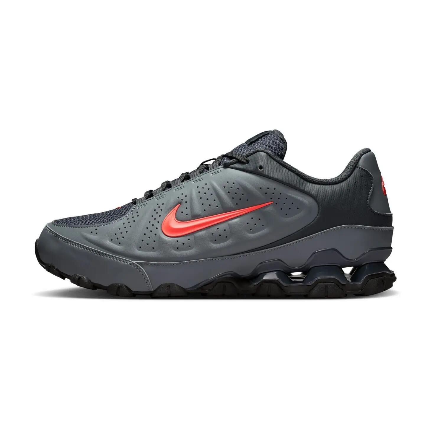 Nike Reax 8 NSW SL 2/5