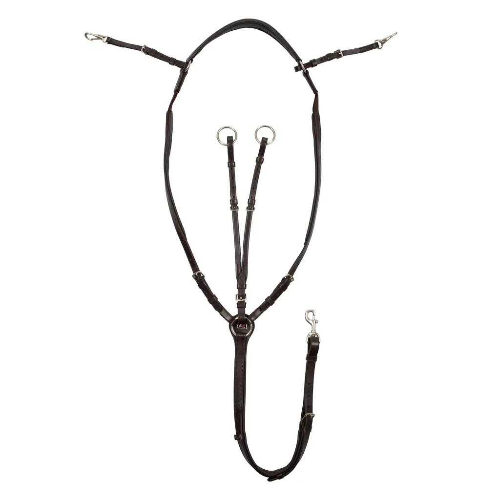 Adjustable hunting breastplate with martingale
