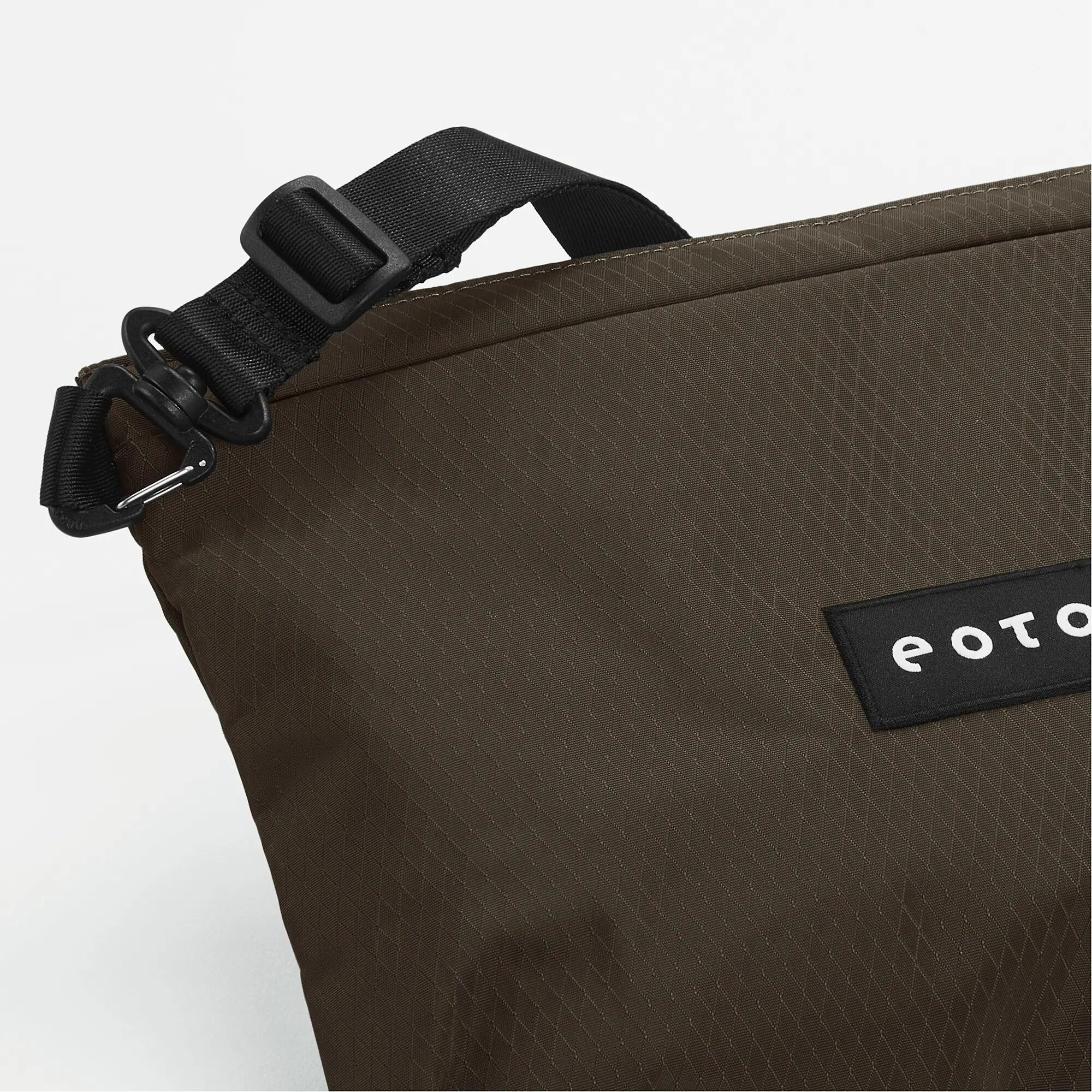 EOTO Umhängetasche SIMPLE3 3L 6/8