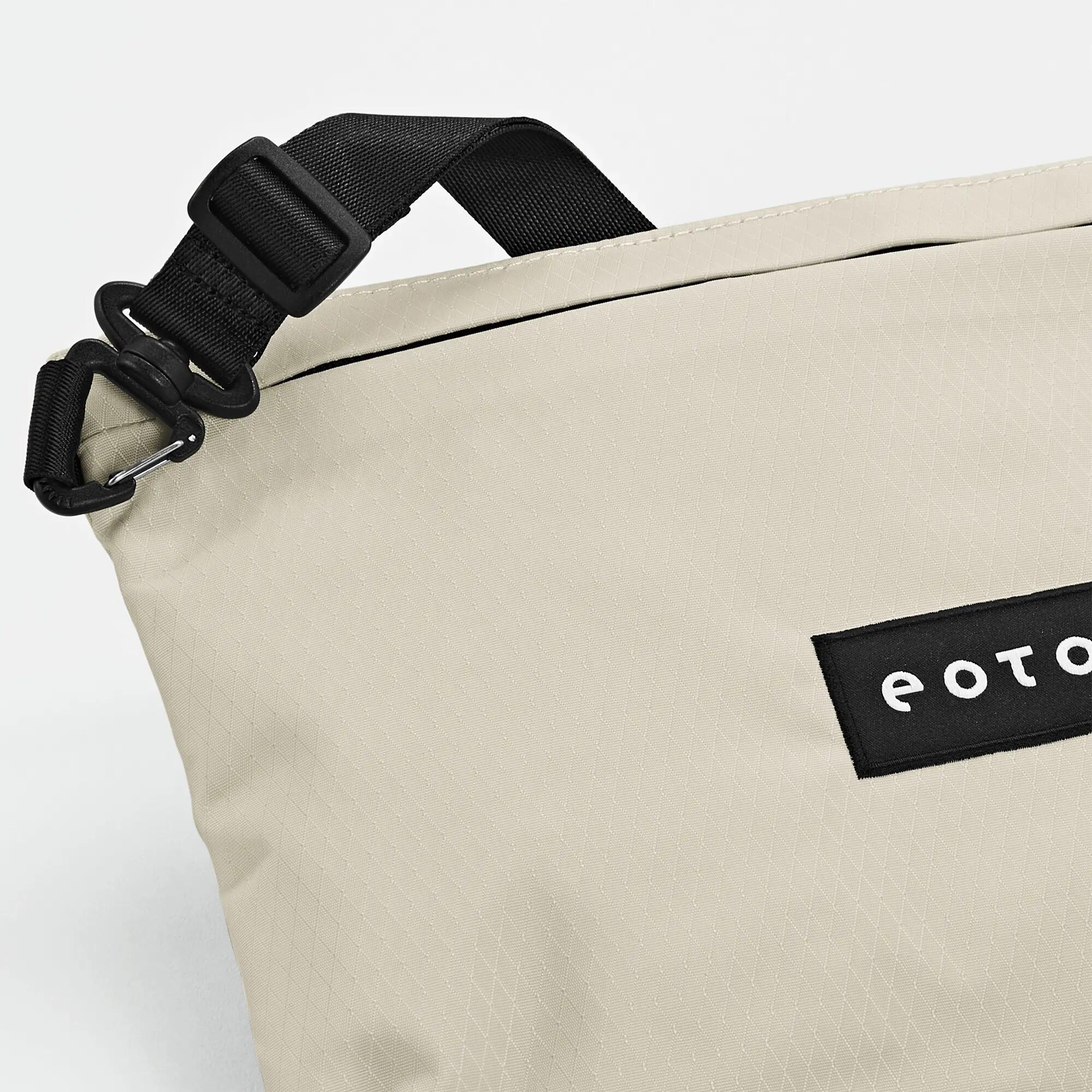 EOTO Umhängetasche SIMPLE3 3L 6/8