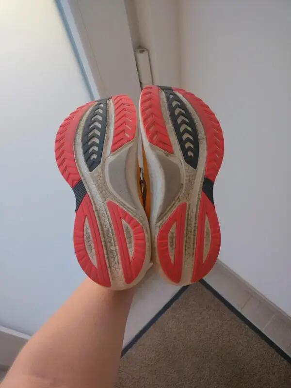 Tussen Particulieren - Saucony Tempus 42 4/4