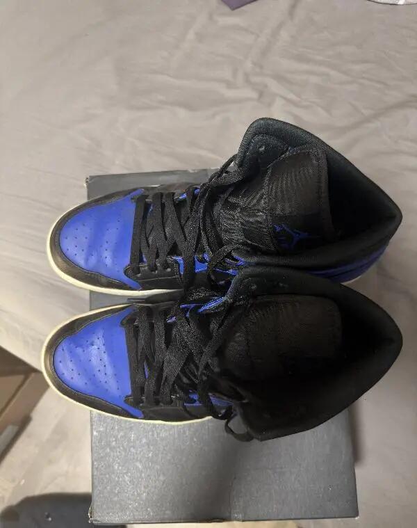 Tussen Particulieren - Jordan 1 MidHyper Royal Tumbled Leather 6/6