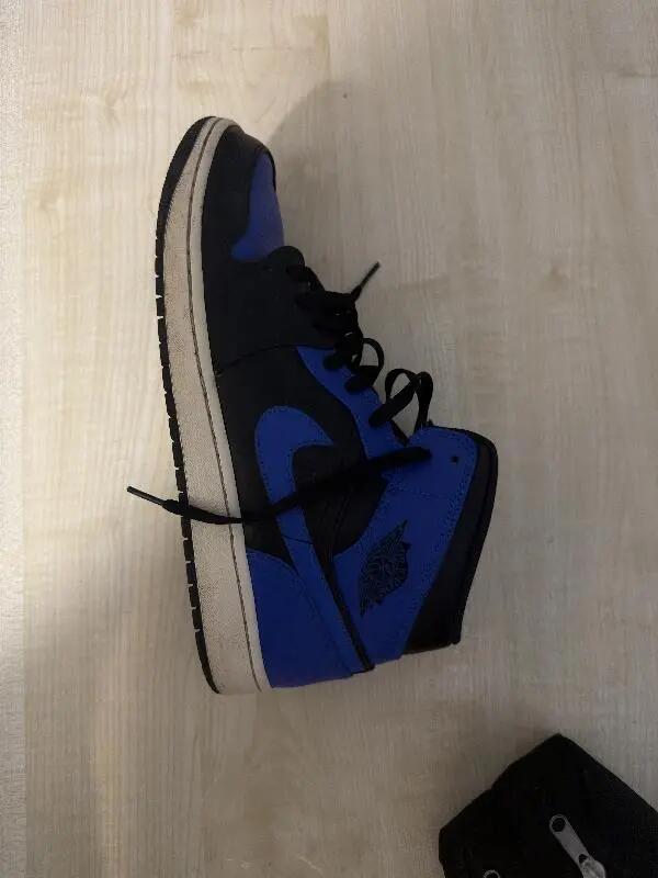 Tussen Particulieren - Jordan 1 MidHyper Royal Tumbled Leather 5/6