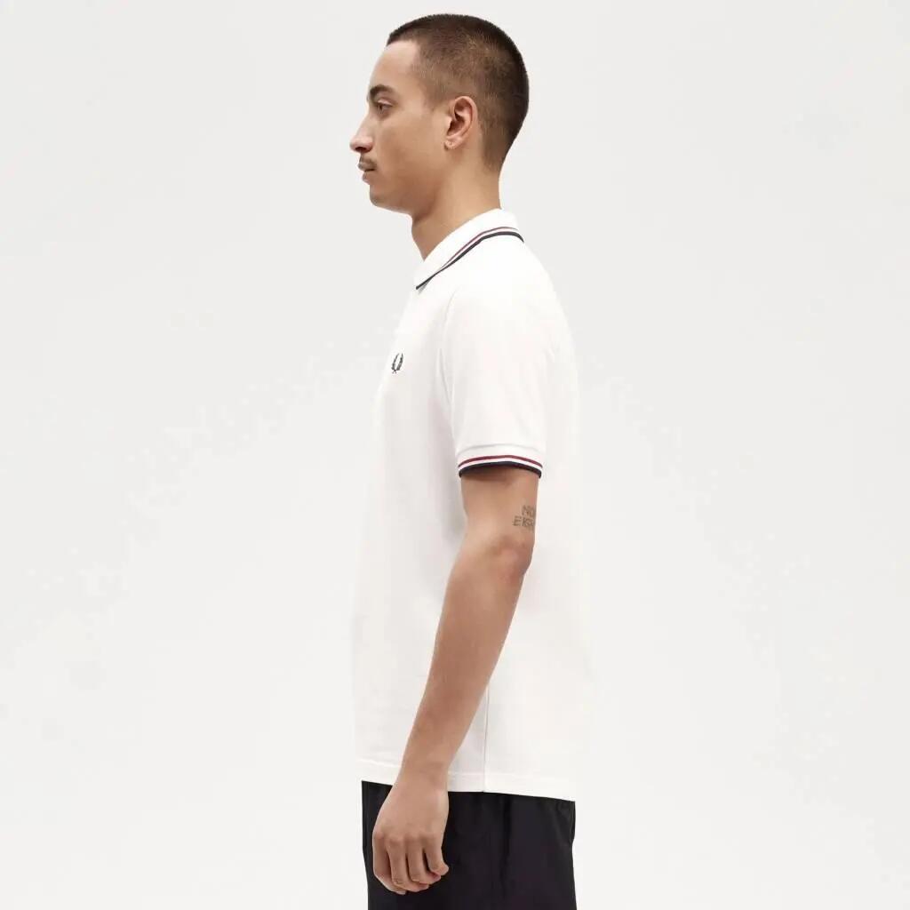 Fred Perry Poloshirt met Dubbele Bies Wit-Rood-Blauw 4/5