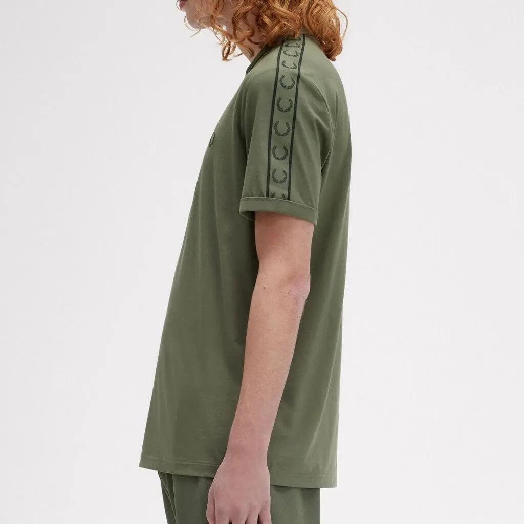 T-shirt Fred Perry Modèle Contrast Tape Ringer T-shir Couleur Vert 3/5