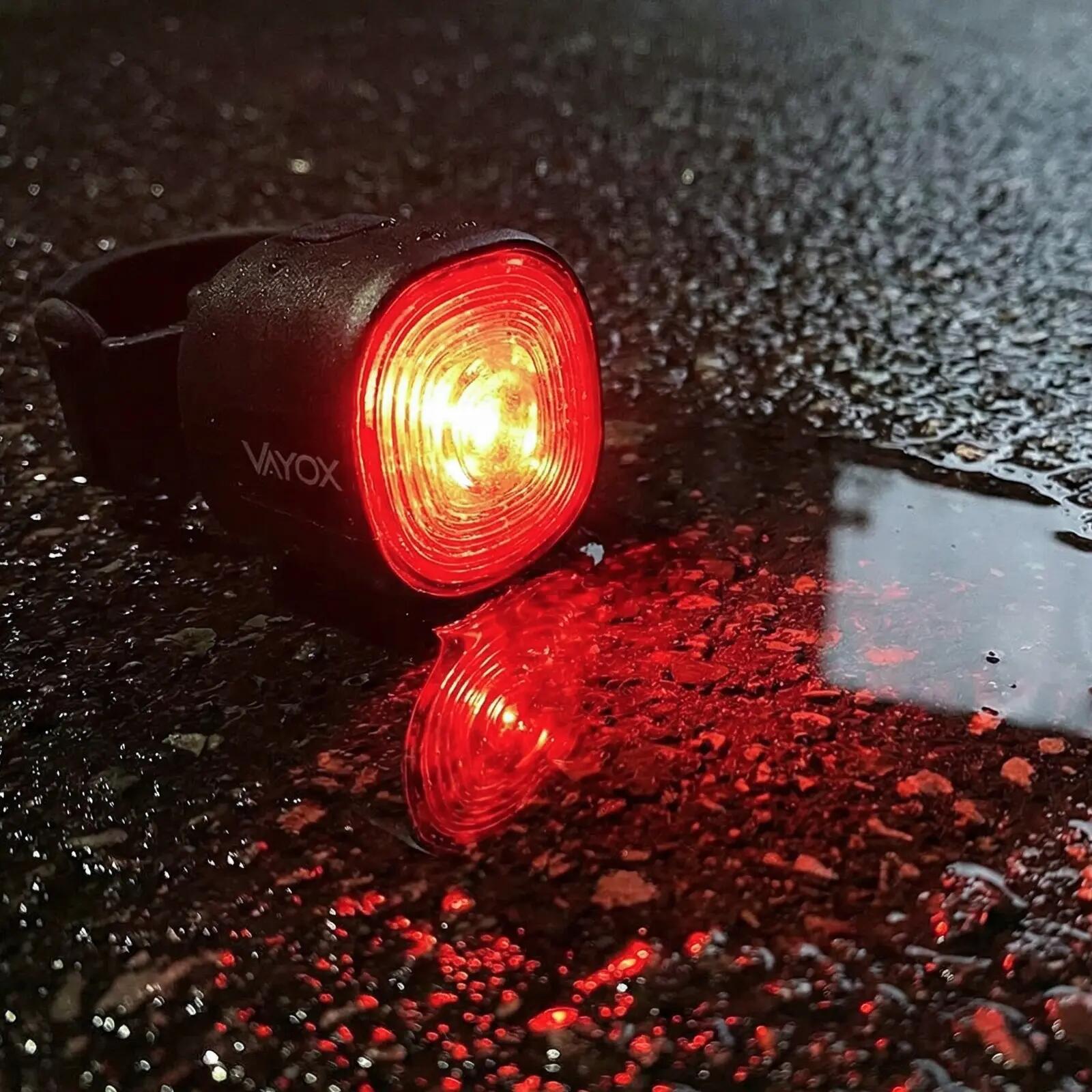 Lámpara de bicicleta trasera Vayox VA0156, 100lm, luz roja, IPX6, USB-C 8/15