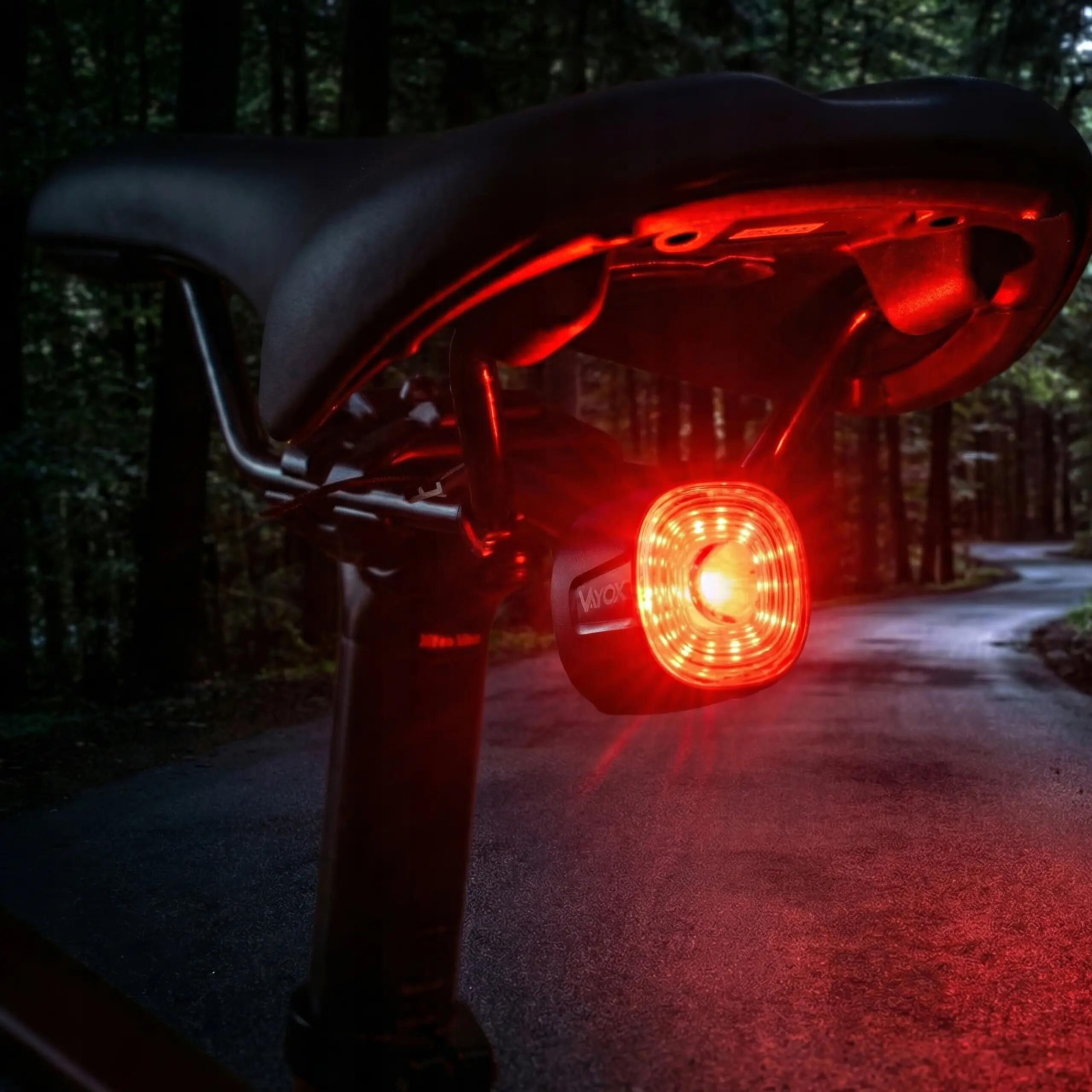 Lámpara de bicicleta trasera Vayox VA0156, 100lm, luz roja, IPX6, USB-C 10/15