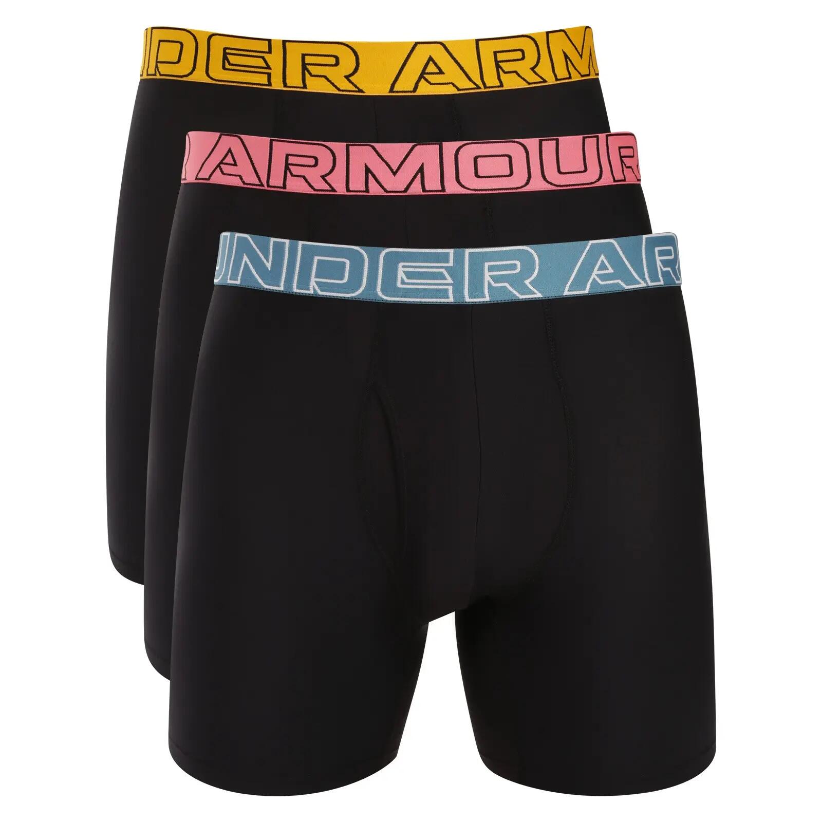 UNDER ARMOUR picture