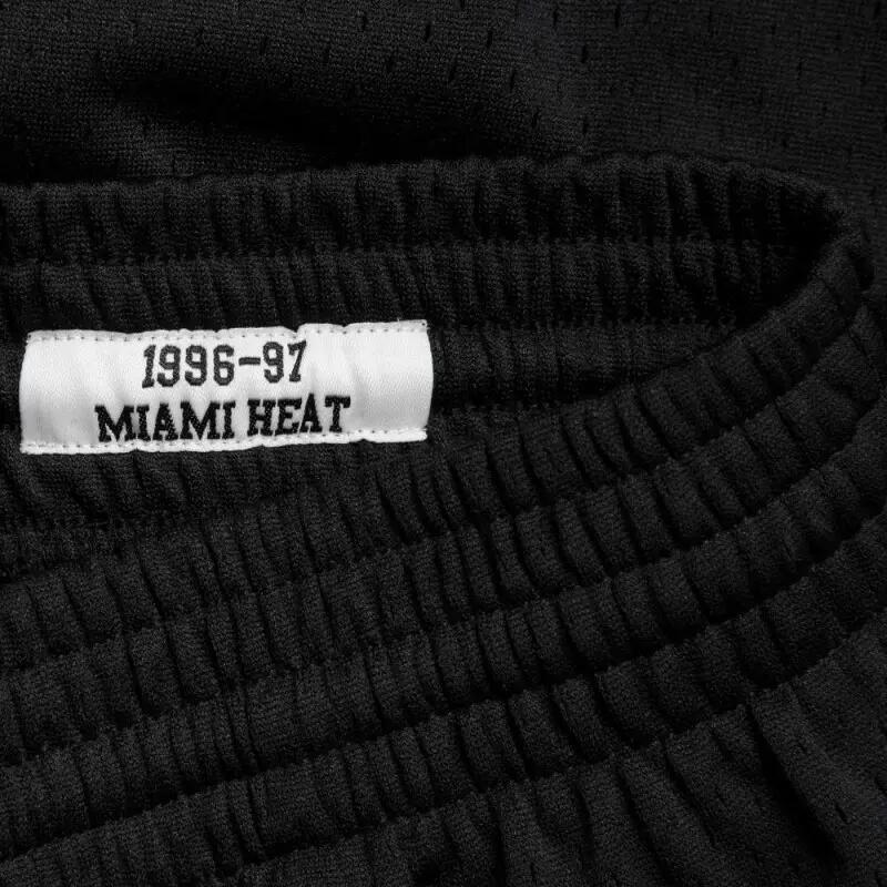 Short NBA Miami Heat 1996-97 Mitchell & Ness Swingman Noir pour Homme 3/3