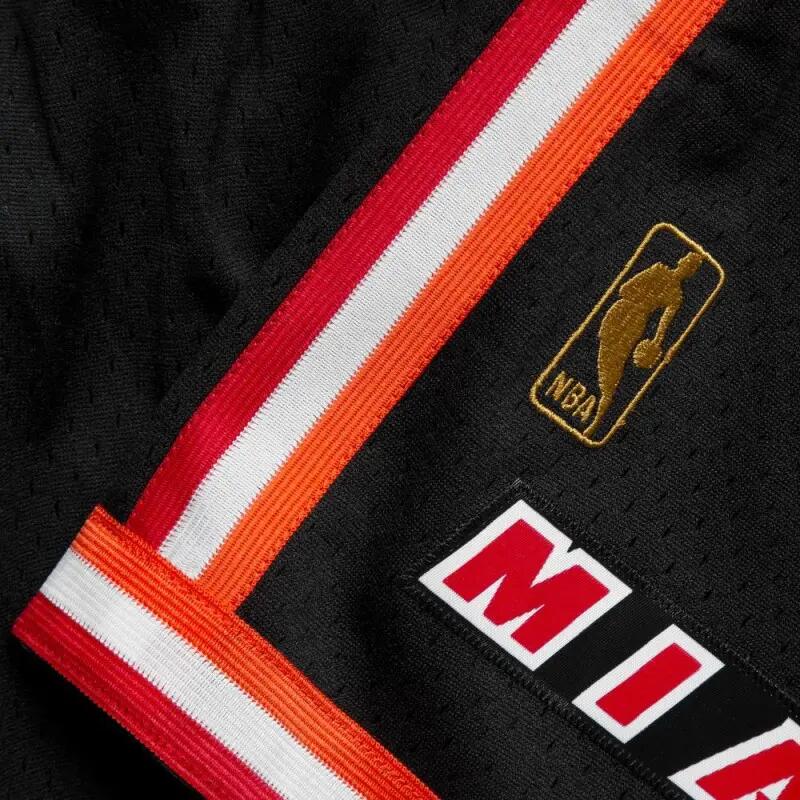 Short NBA Miami Heat 1996-97 Mitchell & Ness Swingman Noir pour Homme 2/3