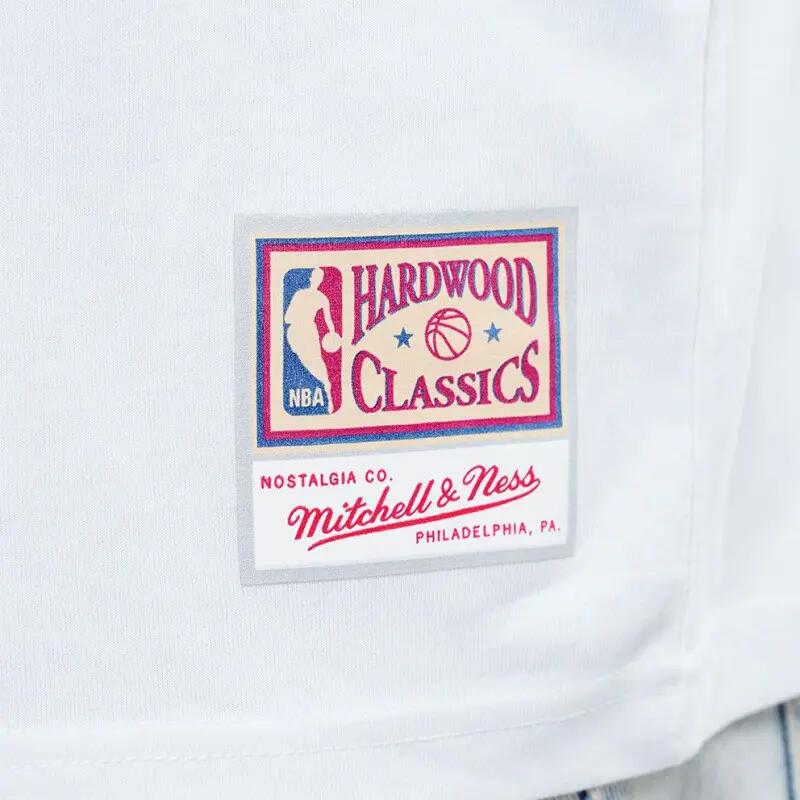 T-Shirt NBA Philadelphia 76ers Mitchell & Ness Team logo Table Blanc 5/5