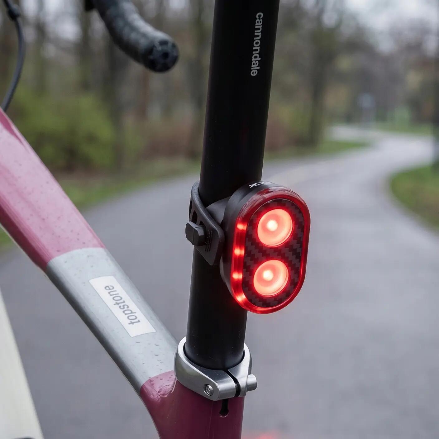 Luz traseira para bicicleta Vayox VAR200 200lm sensor de travagem SMART 7/16