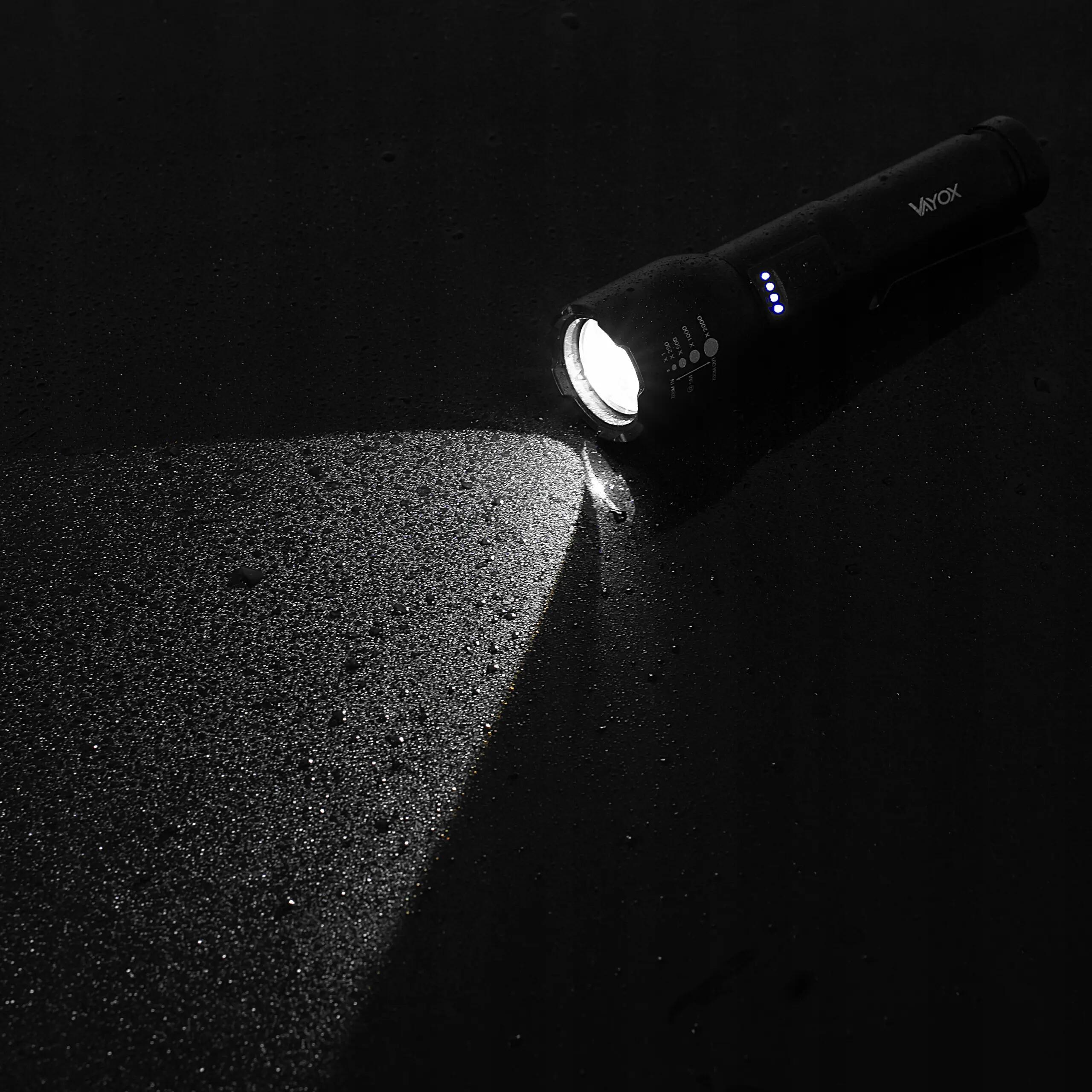 Akumulátorová svítilna VA0180, 800lm, ZOOM, klips 7/15