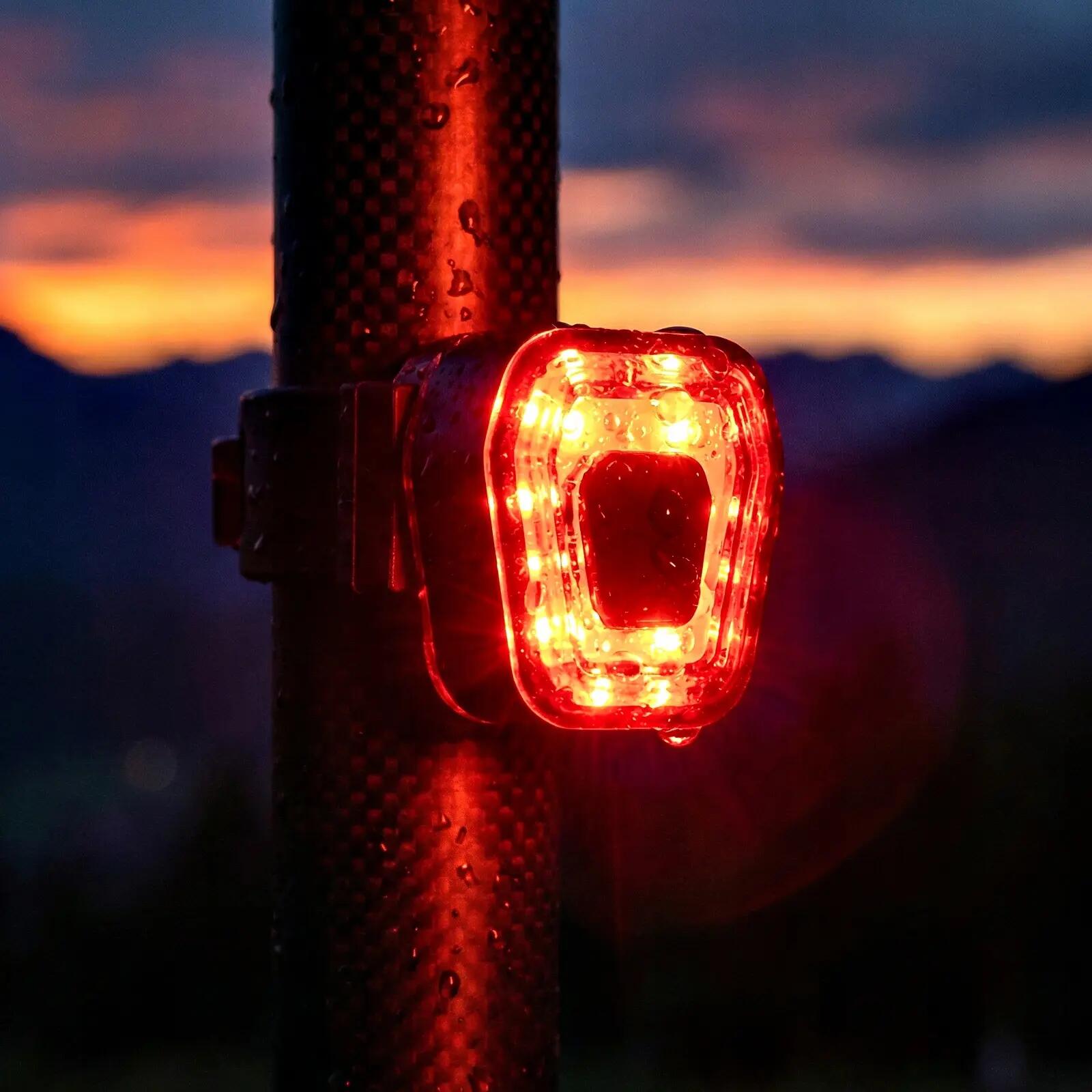 Vayox VA0048 fietsachterlicht 100lm rood oplaadbaar 12/15