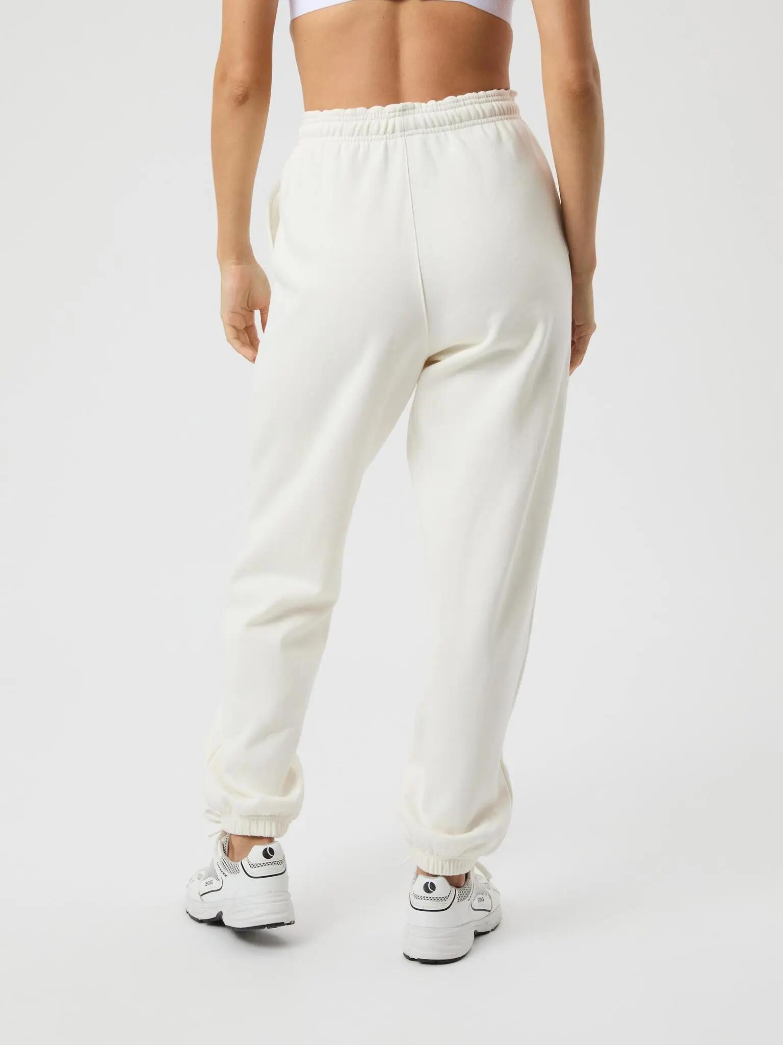 bjorn_borg STUDIO OVERSIZED SWEATPANTS CANNOLI CREAM 2/3