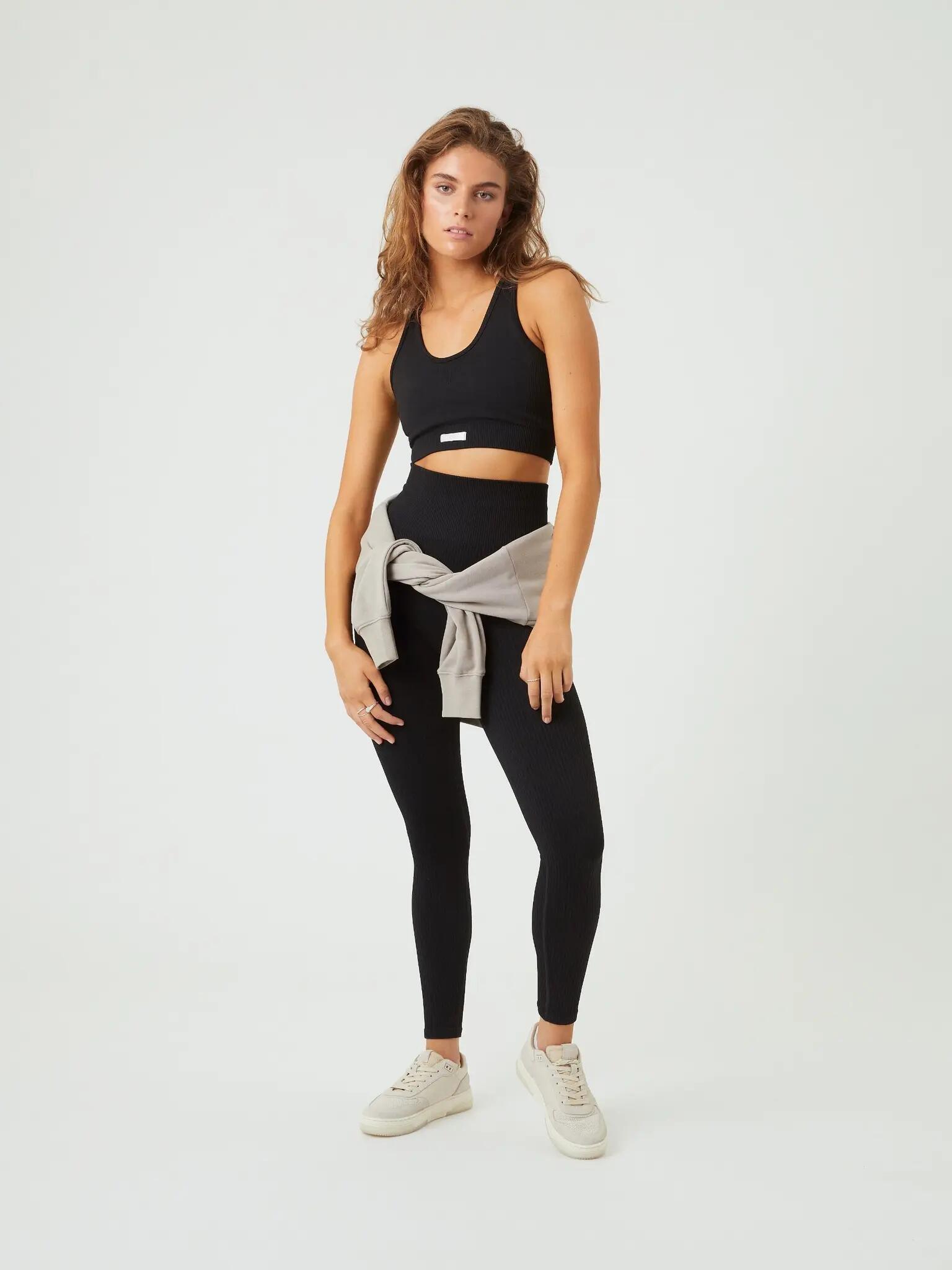bjorn_borg STUDIO LOW SEAMLESS BRA — Black Beauty 3/4