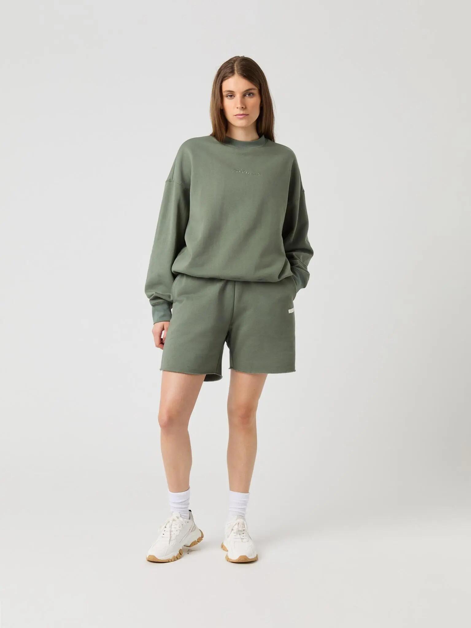 bjorn_borg STUDIO OVERSIZED SWEATSHORTS — AGAVE GREEN 3/5