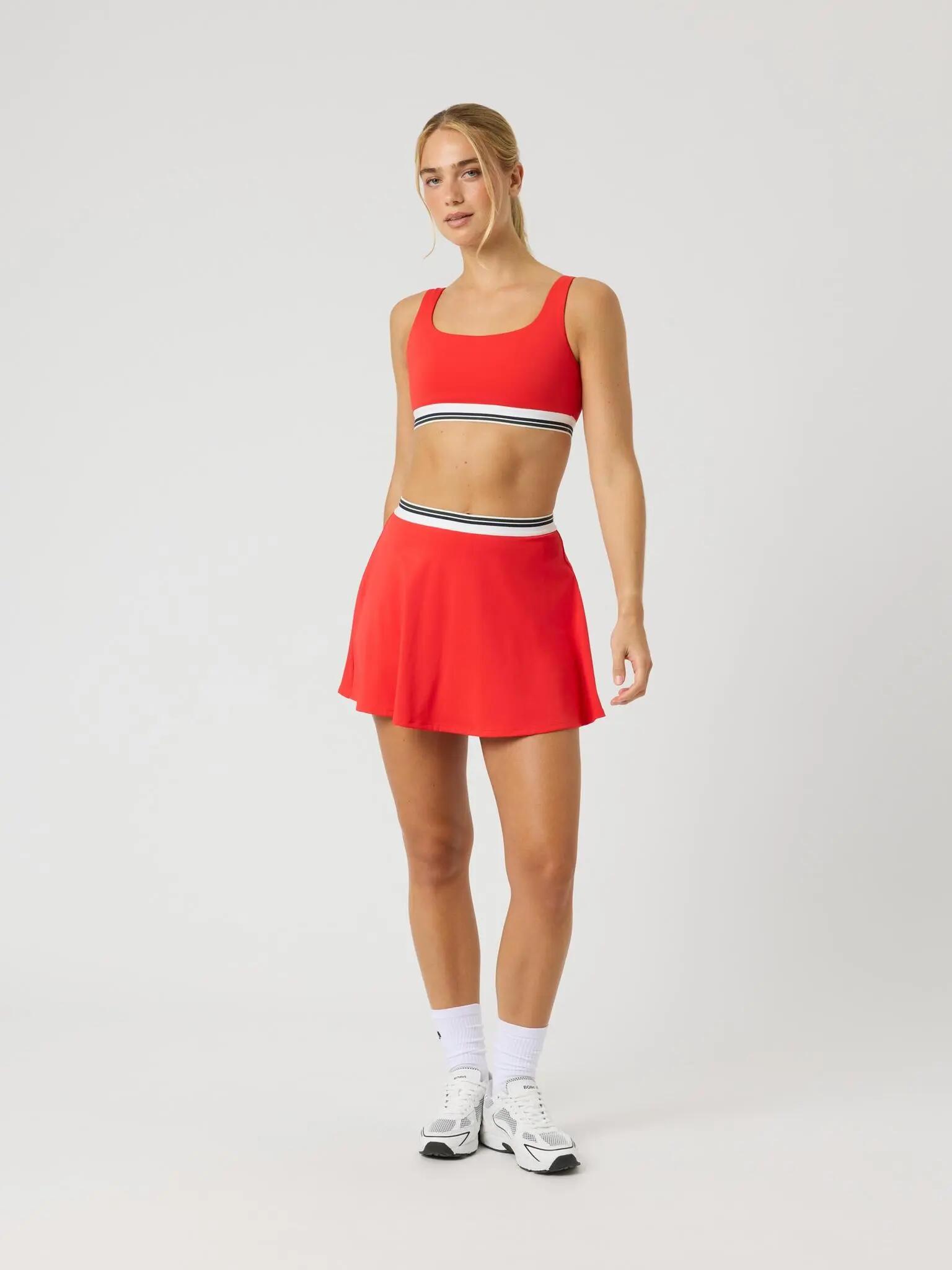 bjorn_borg ACE COURT SKIRT in poliestere riciclato FLAME SCARLET 3/4