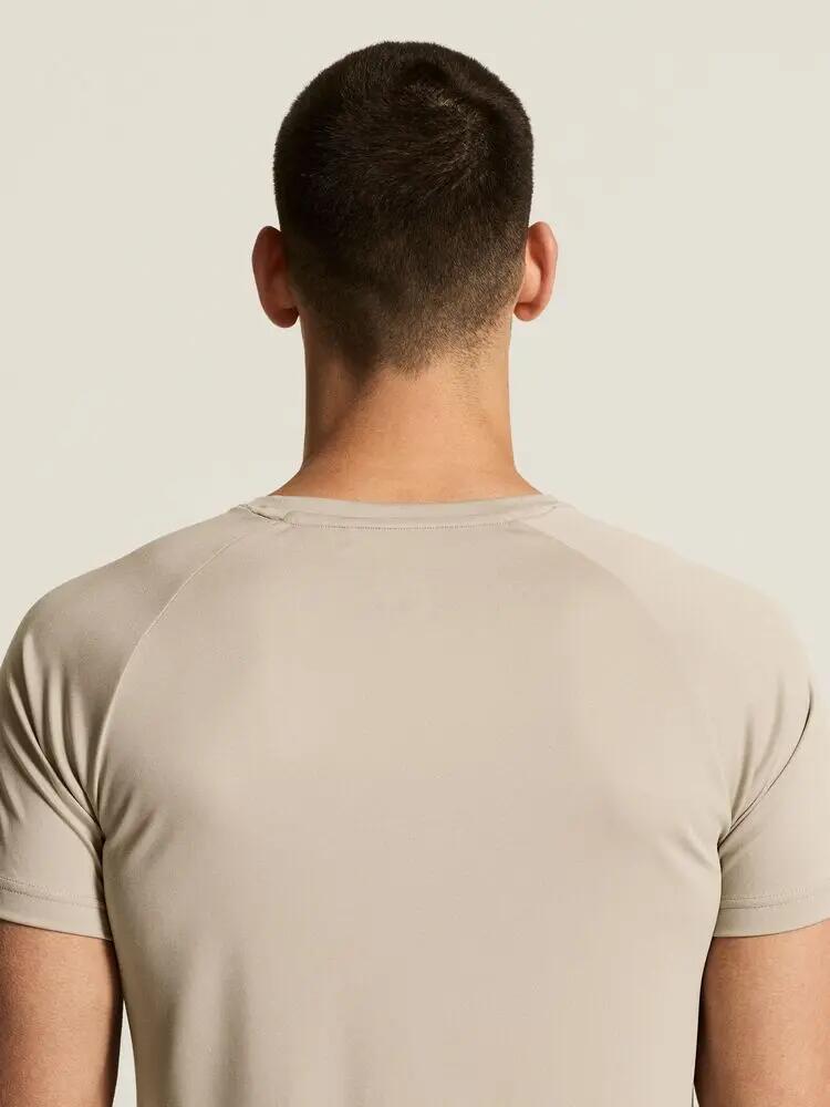 craft CORE Unify Training Tee M – 100% poliéster reciclado, corte atlético 6/7