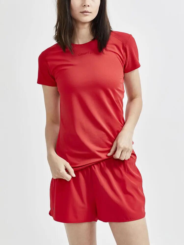 craft T-shirt ADV Essence SS Slim mulher em poliéster reciclado, corte justo 4/7
