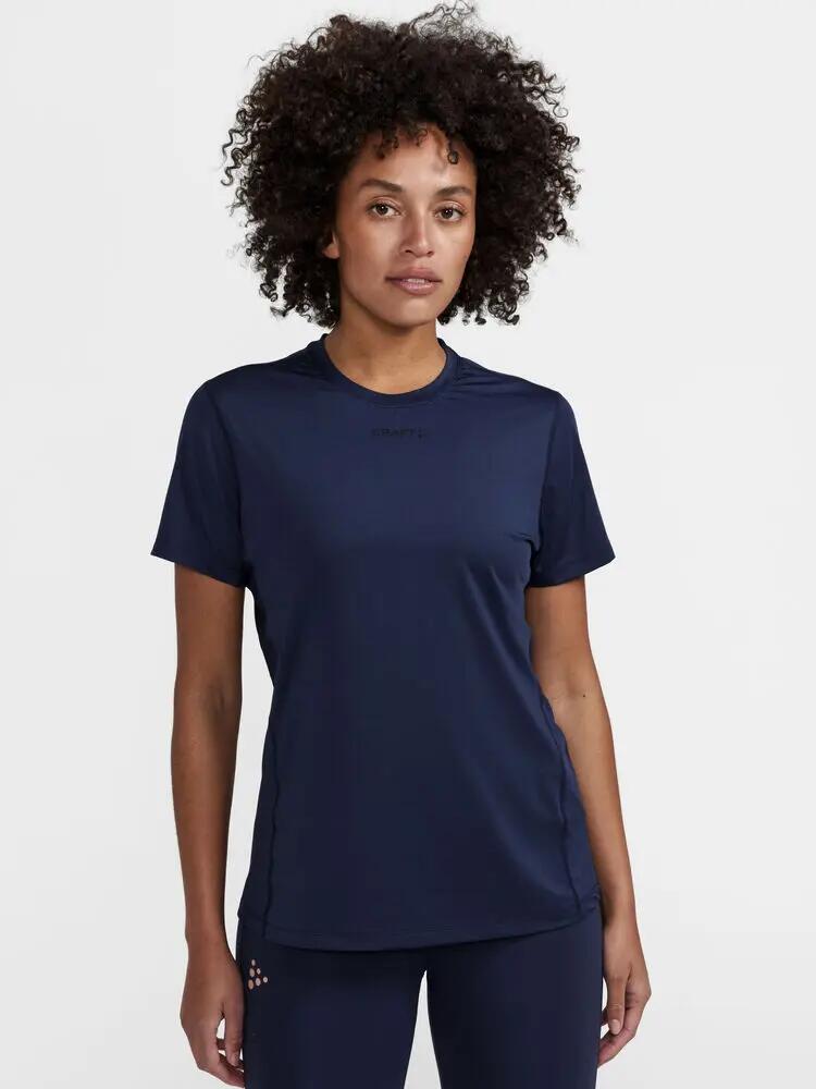 craft ADV Essence SS Tee W – t-shirt macia e respirável em poliéster reciclado 2/5