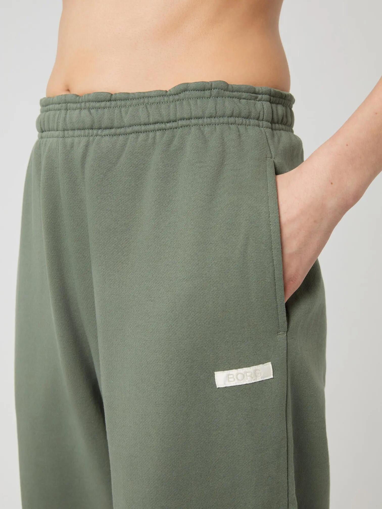 bjorn_borg STUDIO OVERSIZED SWEATPANTS — corte oversize, cor AGAVE GREEN 3/4