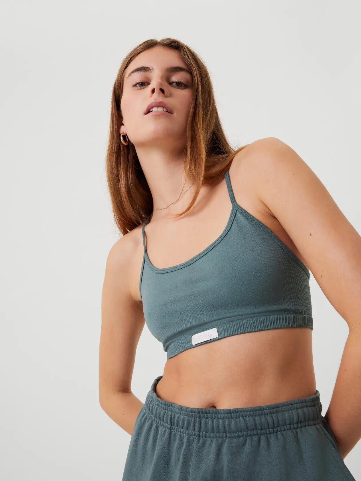 bjorn_borg STUDIO SEAMLESS SPAGHETTI STRAP BRA — BALSAM GREEN 3/4