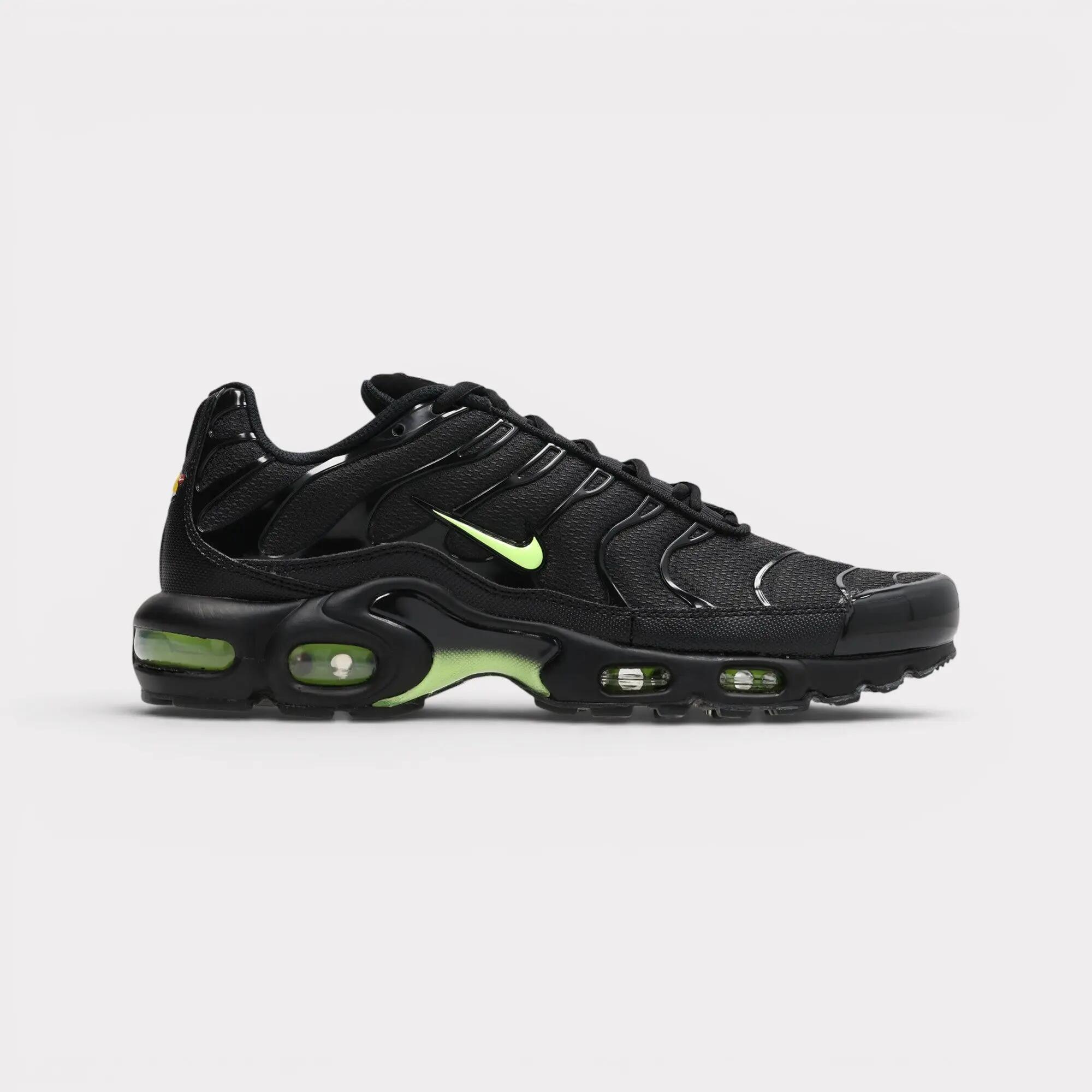 NIKE picture