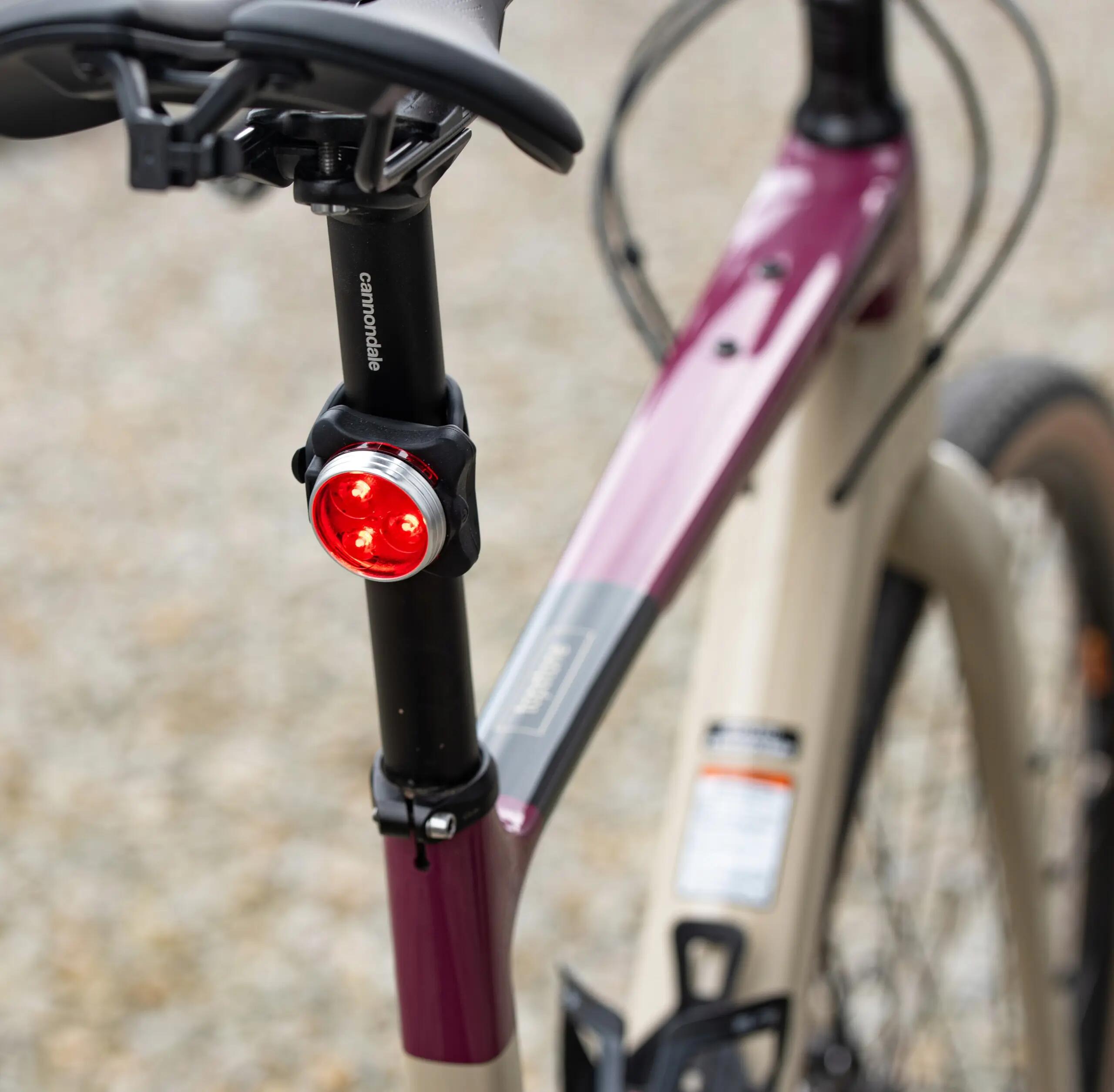 Lampka rowerowa tylna Vayox VA0117 czerwona akumulatorowa USB 7/14