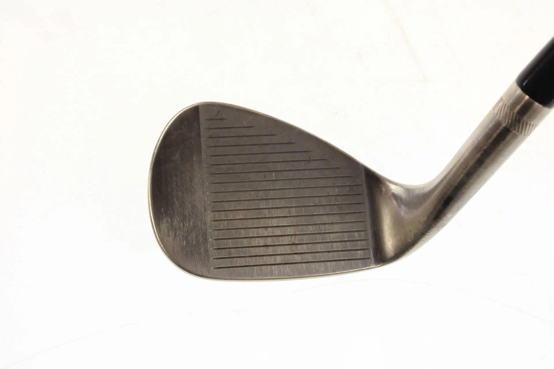 Seconde vie - Titleist Vokey SM9 Brushed Steel F-Grind RH 52-deg Wedge - Good 3/5