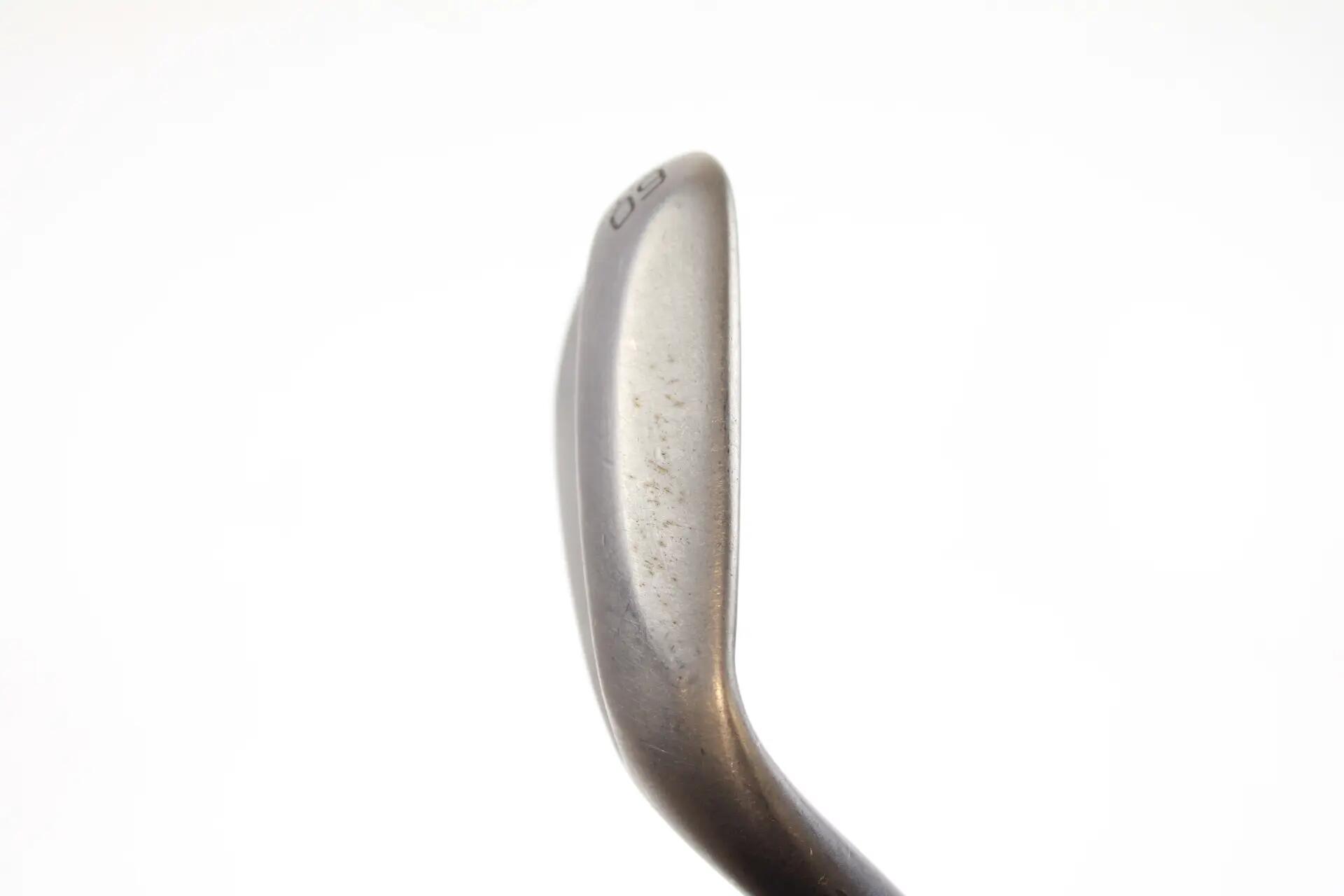 Seconde vie - Titleist Vokey SM10 Nickel T-Grind RH 60-deg Wedge - Good 2/5