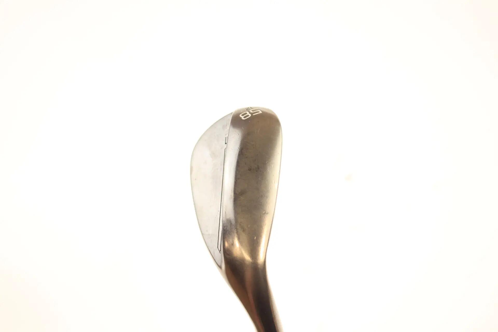 Seconde vie - Titleist Vokey SM9 Brushed Steel D-Grind RH 58-deg Wedge - Good 2/5