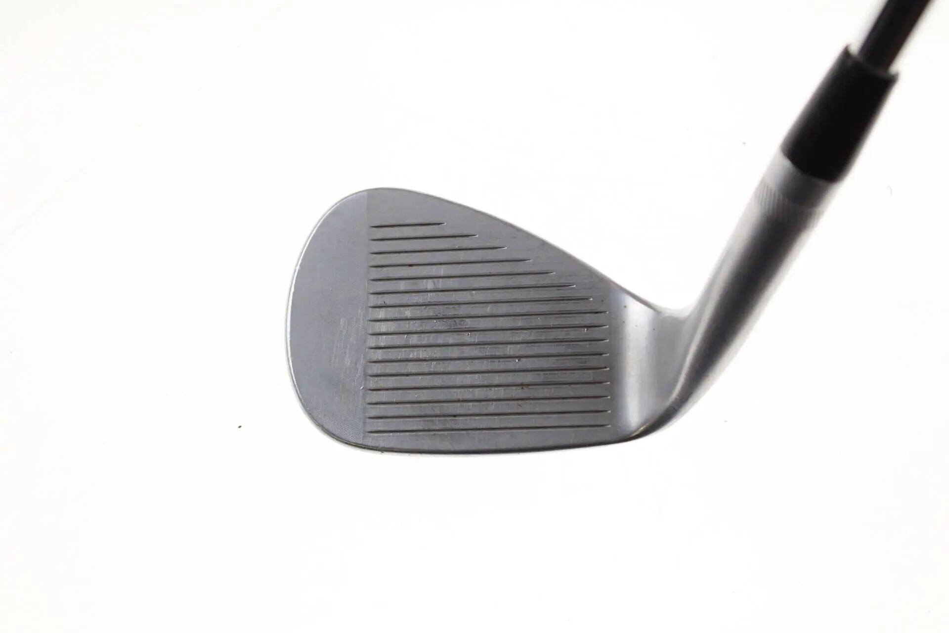 Seconde vie - Titleist Vokey SM8 Tour Chrome F Grind RH 52-deg Wedge - Good 3/6