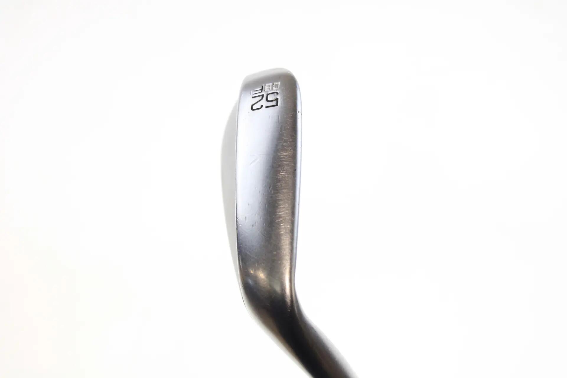 Seconde vie - Titleist Vokey SM8 Tour Chrome F Grind RH 52-deg Wedge - Good 2/6