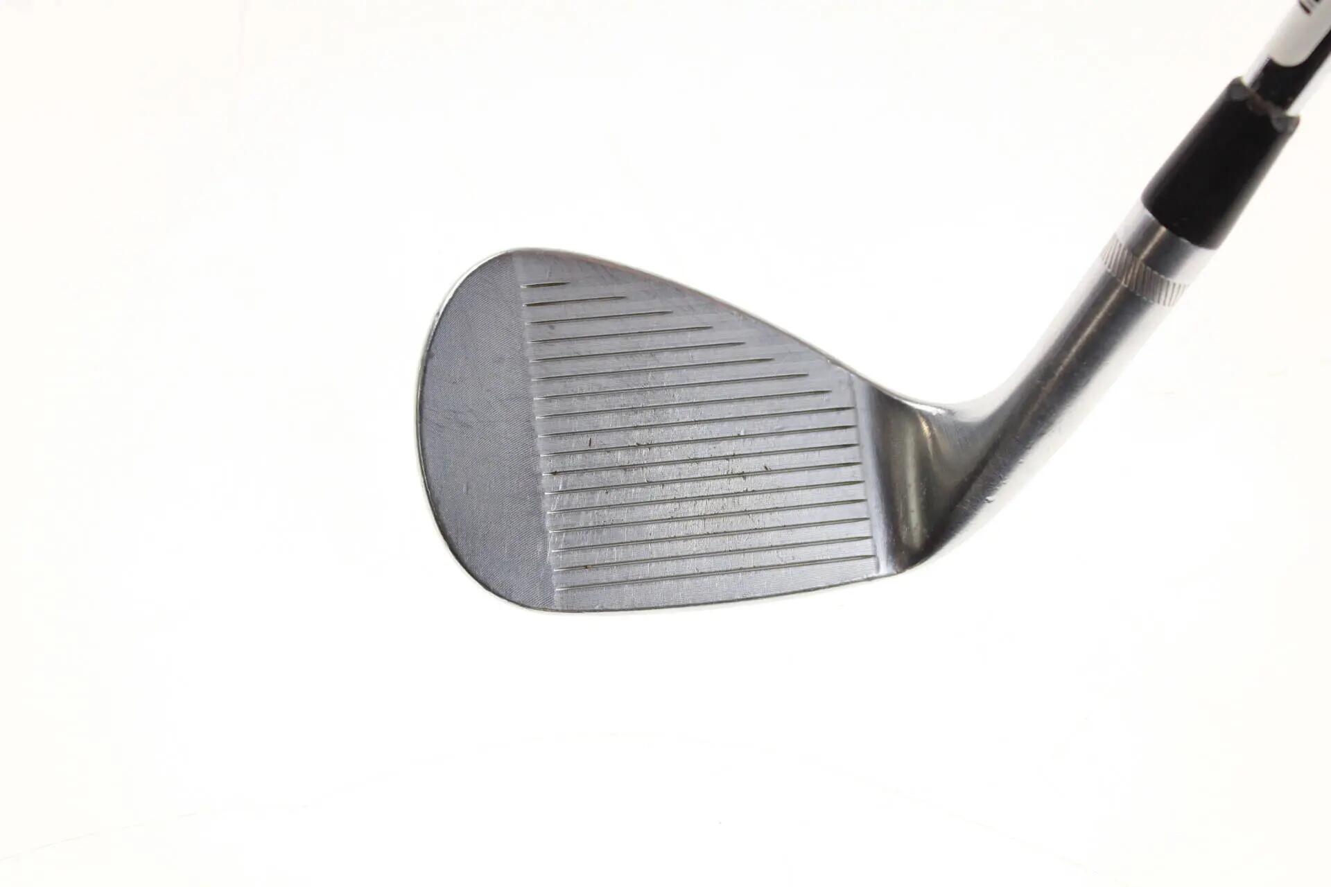 Seconde vie - Titleist Vokey SM8 Tour Chrome F Grind RH 52-deg Wedge - Good 3/5