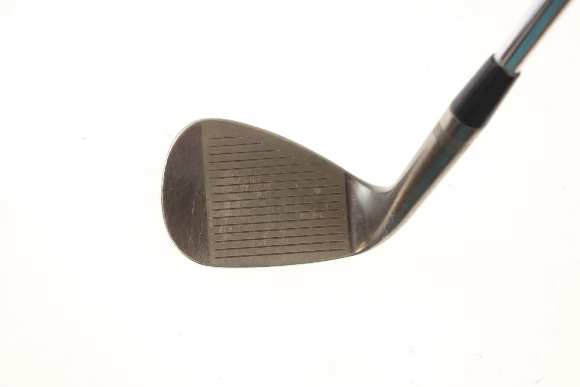 Seconde vie - Titleist Vokey SM9 Brushed Steel F-Grind RH 50-deg Wedge - Good 3/5