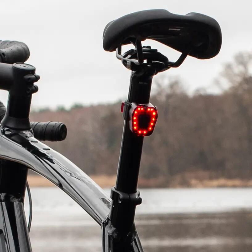 Sada cyklistických světel VA0046 + VA0048 přední a zadní USB 13/15