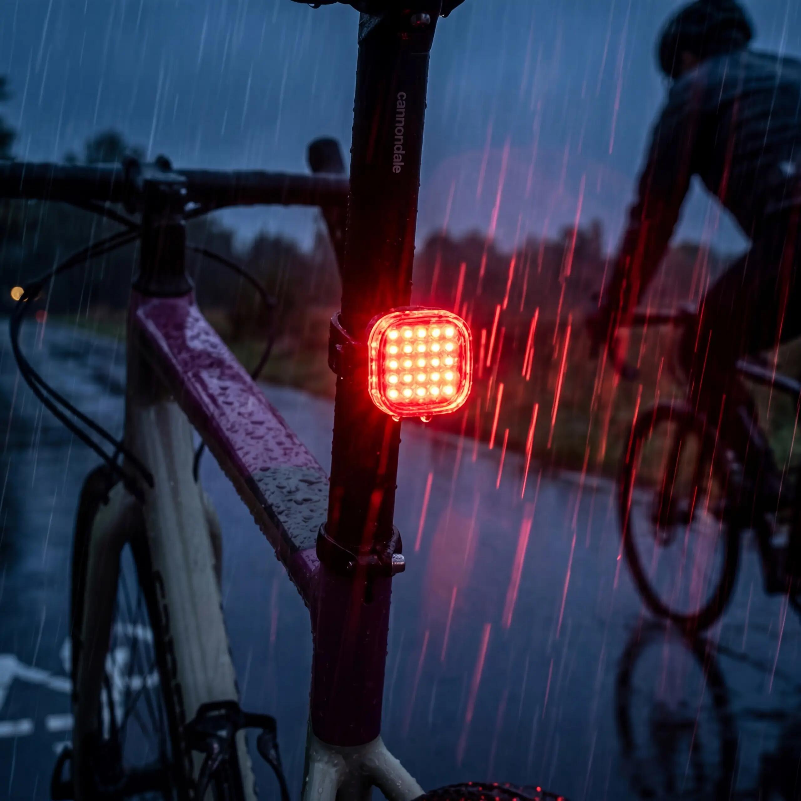 Luz traseira para bicicleta Vayox VAR60 60lm recarregável USB-C 12/16