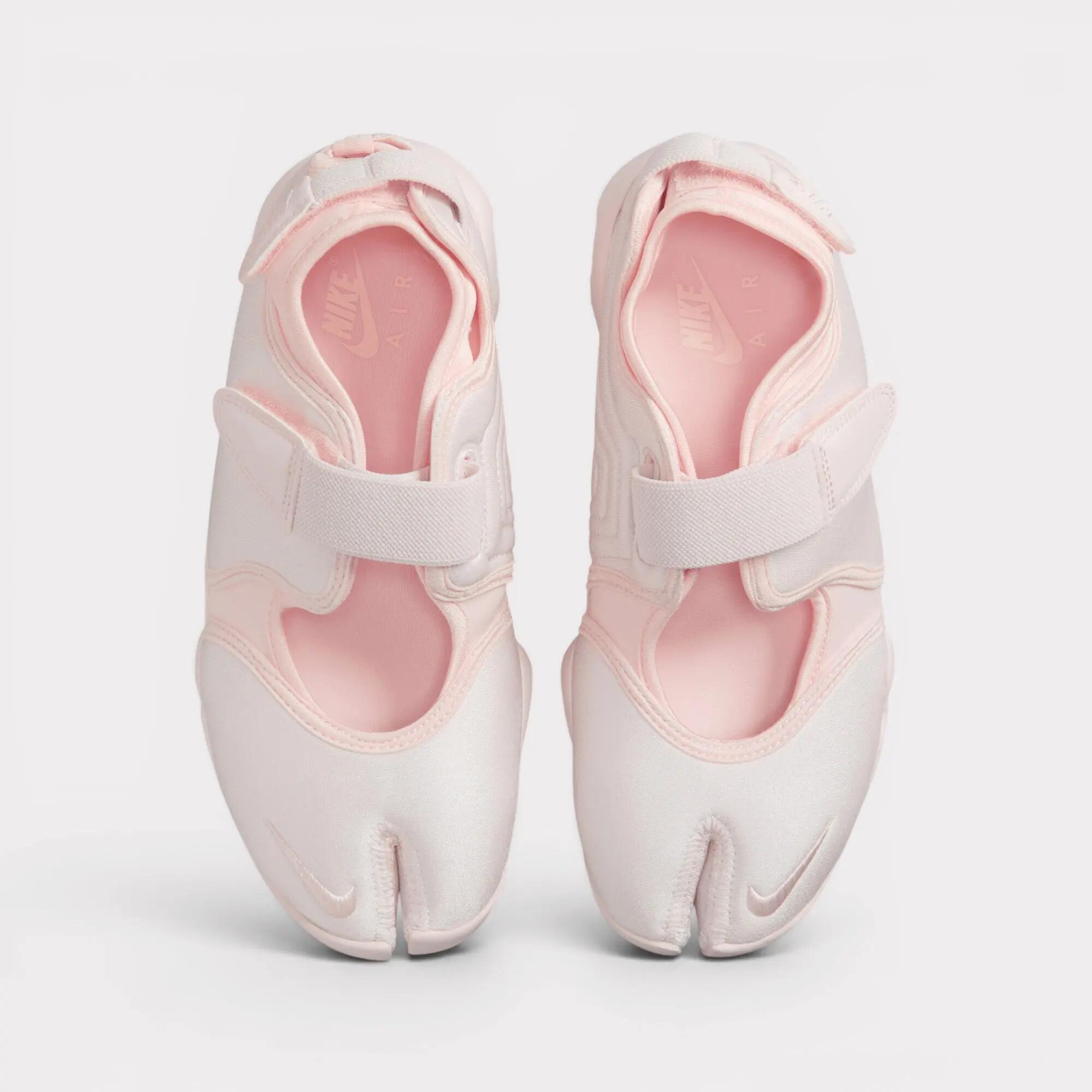 Nike Women's Air Rift SE 5/7