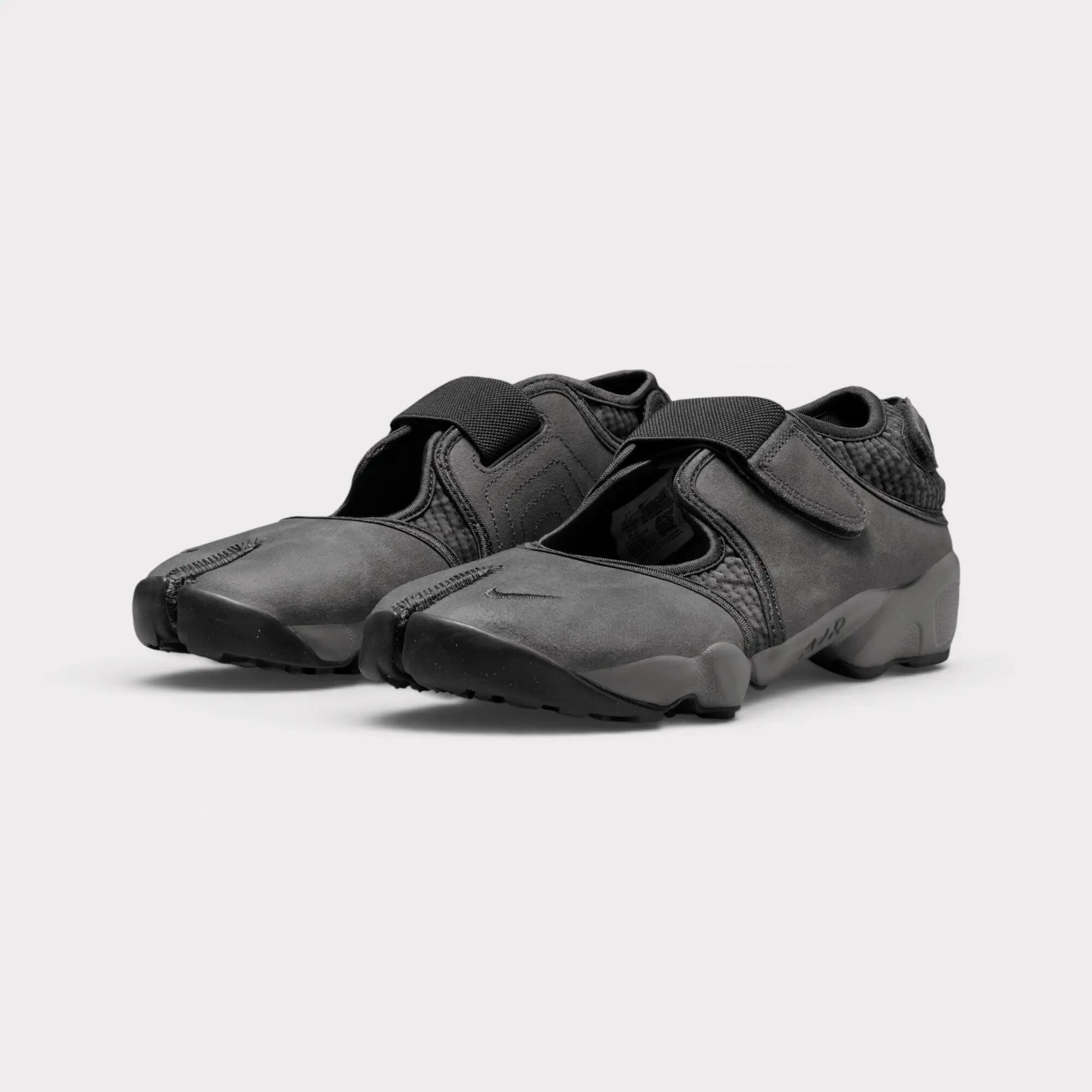 Nike Women's Air Rift 2/7