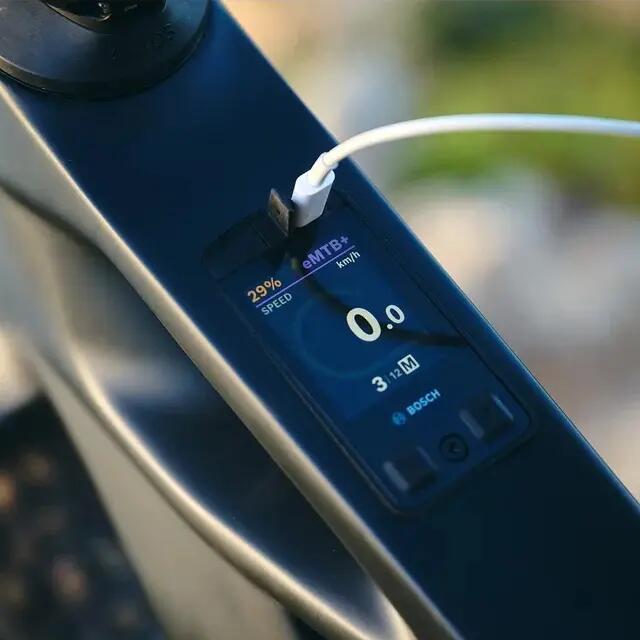 Écran de Contrôle Bosch Kiox 400C Smart System Noir (BRC3200) 2/4