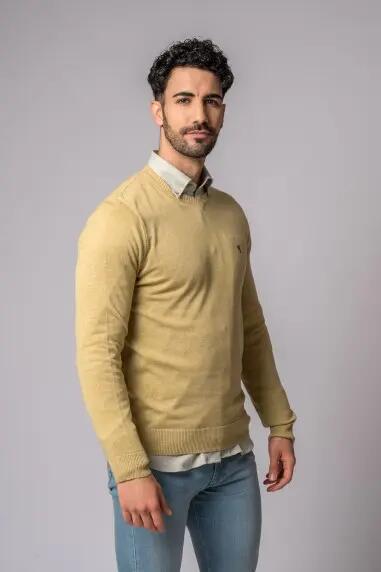JERSEY CUELLO PICO MOSTAZA 2/5