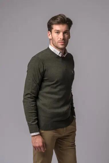 JERSEY CUELLO PICO VERDE KAKI 3/5