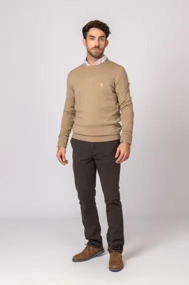 SUETER CUELLO REDONDO MARRÓN 4/5