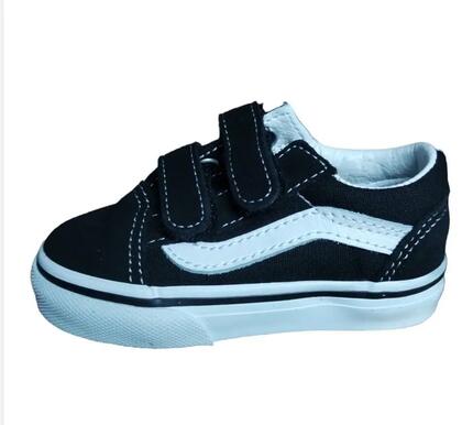 Baskets Vans modèle VN000D3YBLK1 pour enfants