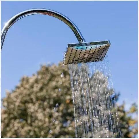 Doccia solare in alluminio nero / 2 pezzi / 18 l 2/5